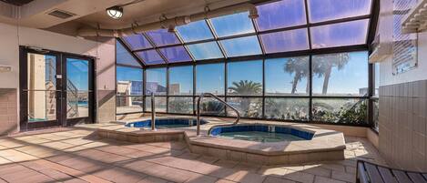 Piscine couverte