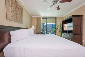 3 bedrooms, iron/ironing board, free WiFi, bed sheets - Relax at Phoenix on the Bay 1211 (Orange Beach)