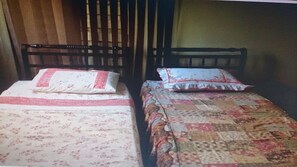 Casa, para no fumadores, vista a la ciudad | Cortinas blackout, tabla de planchar con plancha y wifi gratis