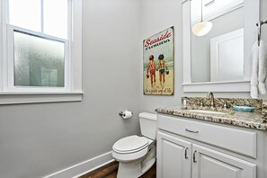 Towels - LOCATED IN WATERCOLOR!!!! SLEEPS UP TO 10! (Santa Rosa Beach)