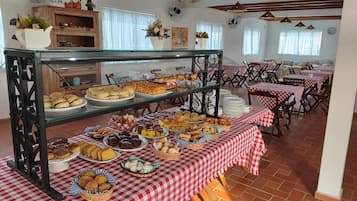 Desayuno buffet incluido todos los días