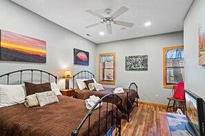 3 bedrooms, WiFi, bed sheets