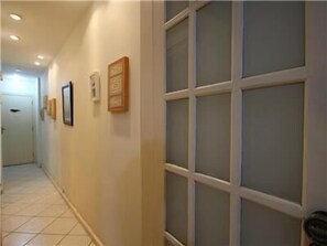 Hallway - GoHouse Leao 107 (Rio de Janeiro)