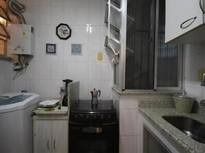 Apartamento standard, 1 quarto | Cozinha privada | Geladeira