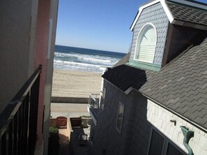 Unclassified image, 3 of 34, button