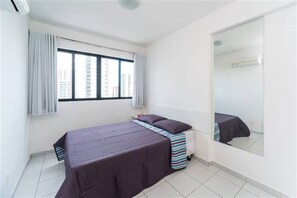 2 habitaciones, escritorio y cortinas blackout 