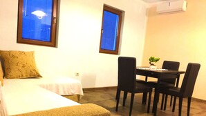 Departamento, 1 habitación, vista al mar, frente al mar | Servicio a la habitación