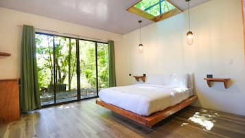 Superior Room, 1 King Bed, Mountain View | Soundproofing, iron/ironing board, free WiFi, wheelchair access