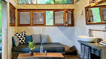 Bungalow, 1 Queen Bed, Lake View | In-room safe, individually decorated, individually furnished, bed sheets