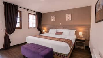 Deluxe Room, City View | Premium bedding, memory foam beds, in-room safe, desk