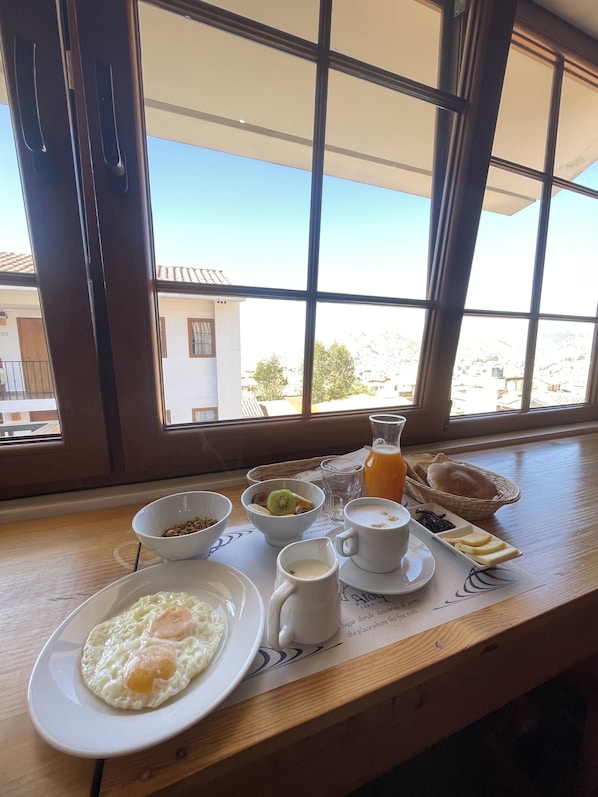 Breakfast meal - Atoq San Blas Hotel (Cusco)