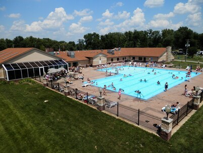 Sunset Lakes RV Resort