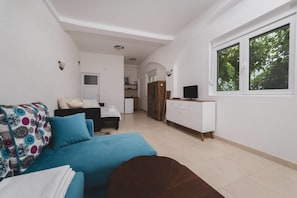 Studio, Terrace, Sea View | 1 bedroom, desk, iron/ironing board, free WiFi