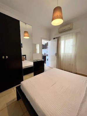 Minibar, decoración personalizada y muebles diferentes 