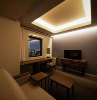 In-room safe, desk, soundproofing, free WiFi