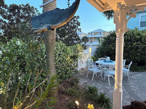 Lovely Beach Cottage w/ Private Fountain Pool