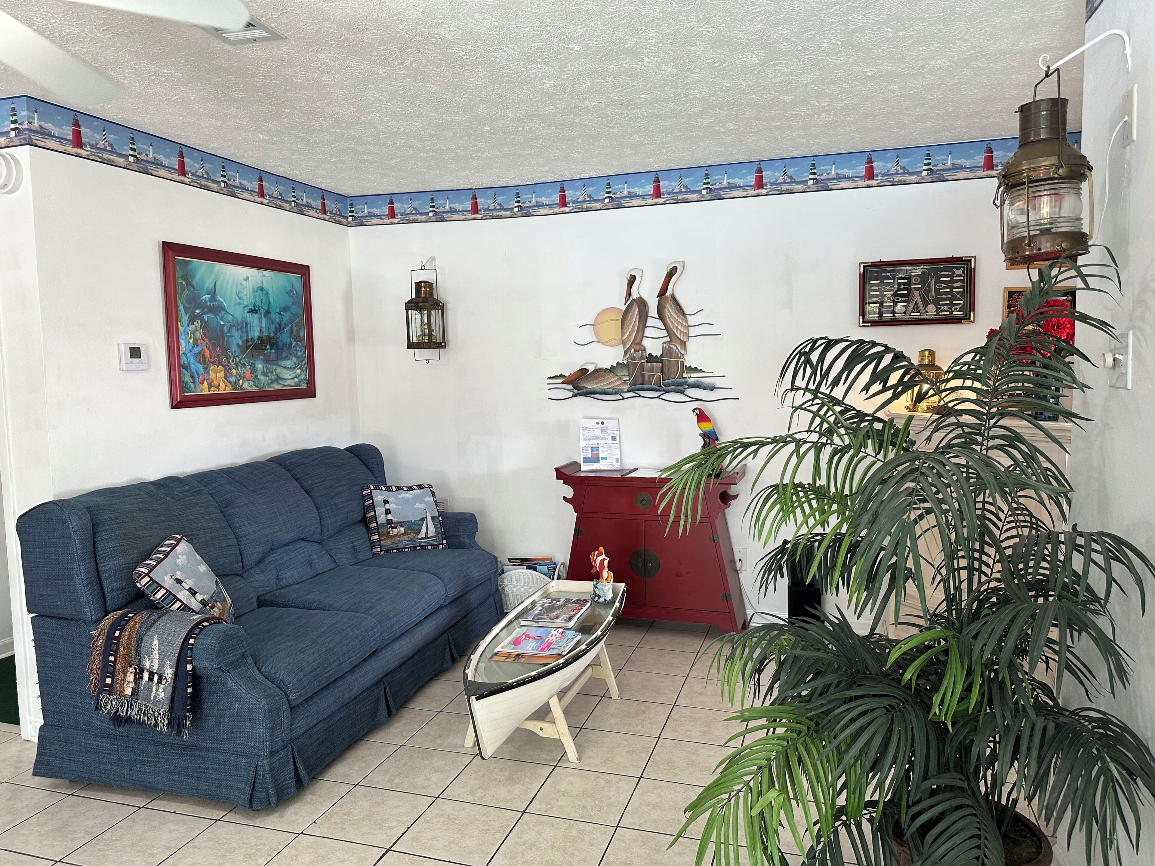 Lovely Beach Cottage W/ Private Fountain Pool - Panama City Beach, FL