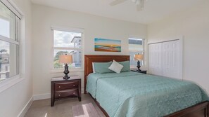 4 chambres, fer et planche à repasser, Wi-Fi gratuit, draps fournis