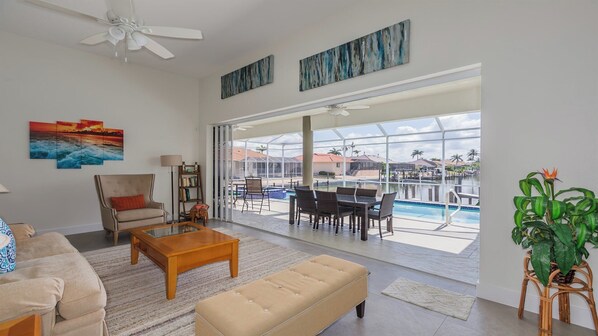 Unclassified image, 1 of 25, button