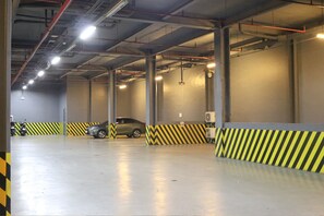 Parkeerplaatsen (voor PHP 105 per nacht)