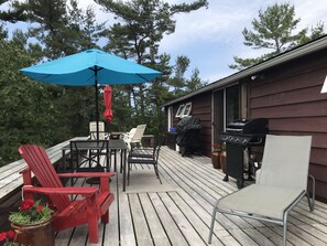 Outdoor dining - Georgian Bay Cottage Rentals - Mactier, Ontario (Mactier)