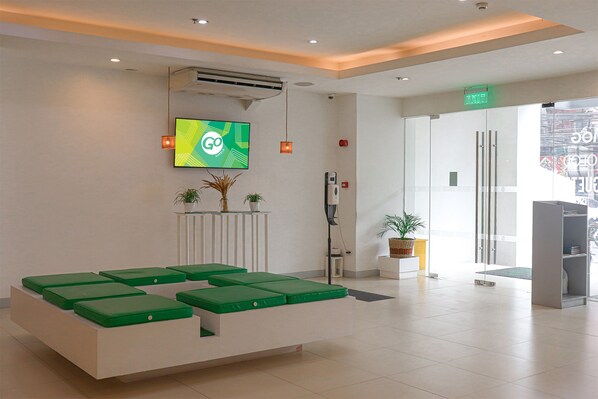 Coin salon dans le hall