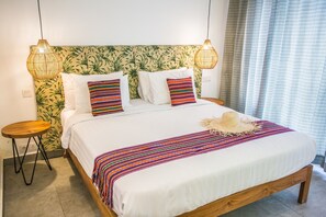 Hochwertige Bettwaren, Minibar, Zimmersafe, Schreibtisch