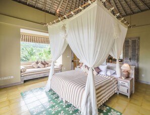 Suite with Free Benefits | 1 soverom, minibar, safe på rommet og individuelt dekorert