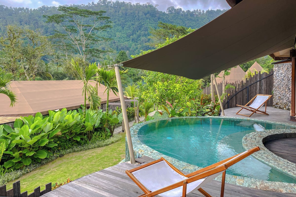 Family Pool Tent with Free Benefits | 1 bedroom, minibar, in-room safe, individually decorated