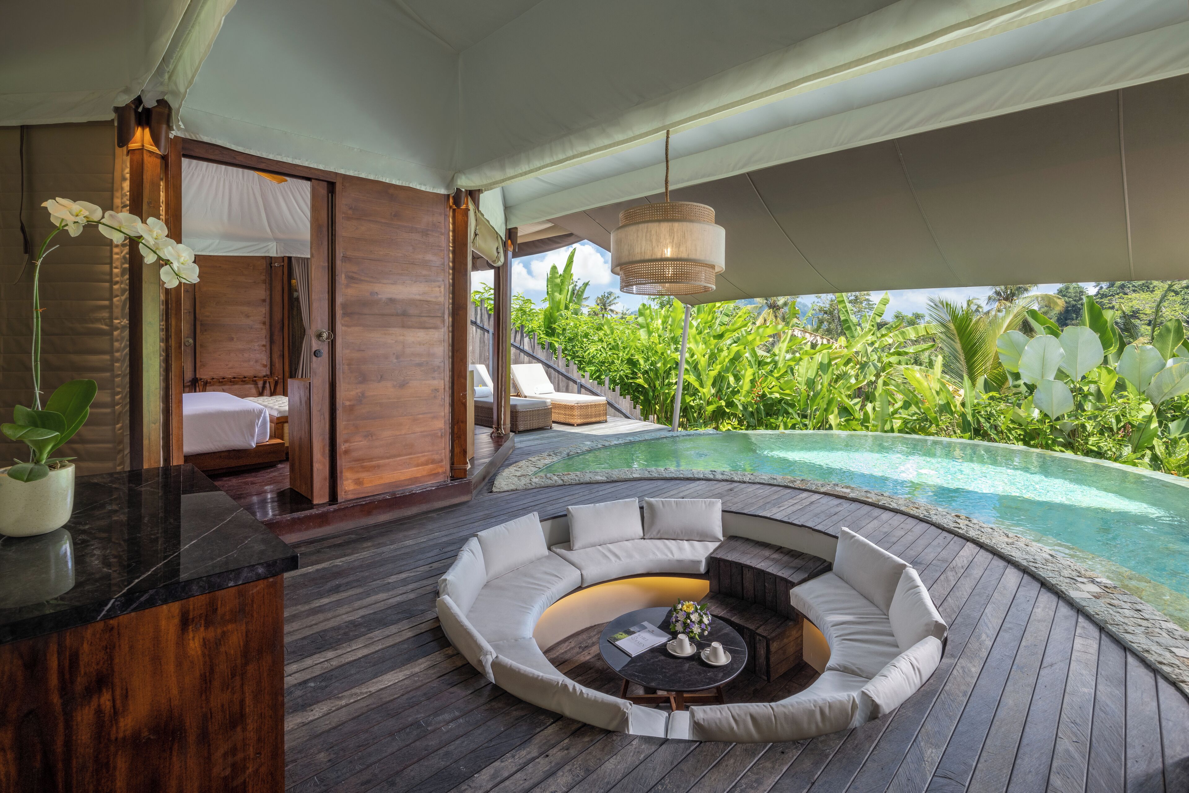 Family Pool Tent with Free Benefits | 1 chambre, minibar, coffres-forts dans les chambres