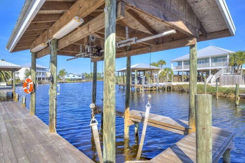 Unplugged ~ Rustic Beach Cottage on the Water in the Heart of GS + $400 in FREE Activities Daily