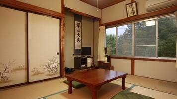 Quarto tradicional (Japanese Style Room) | Escrivaninha, Wi-Fi de cortesia, roupa de cama