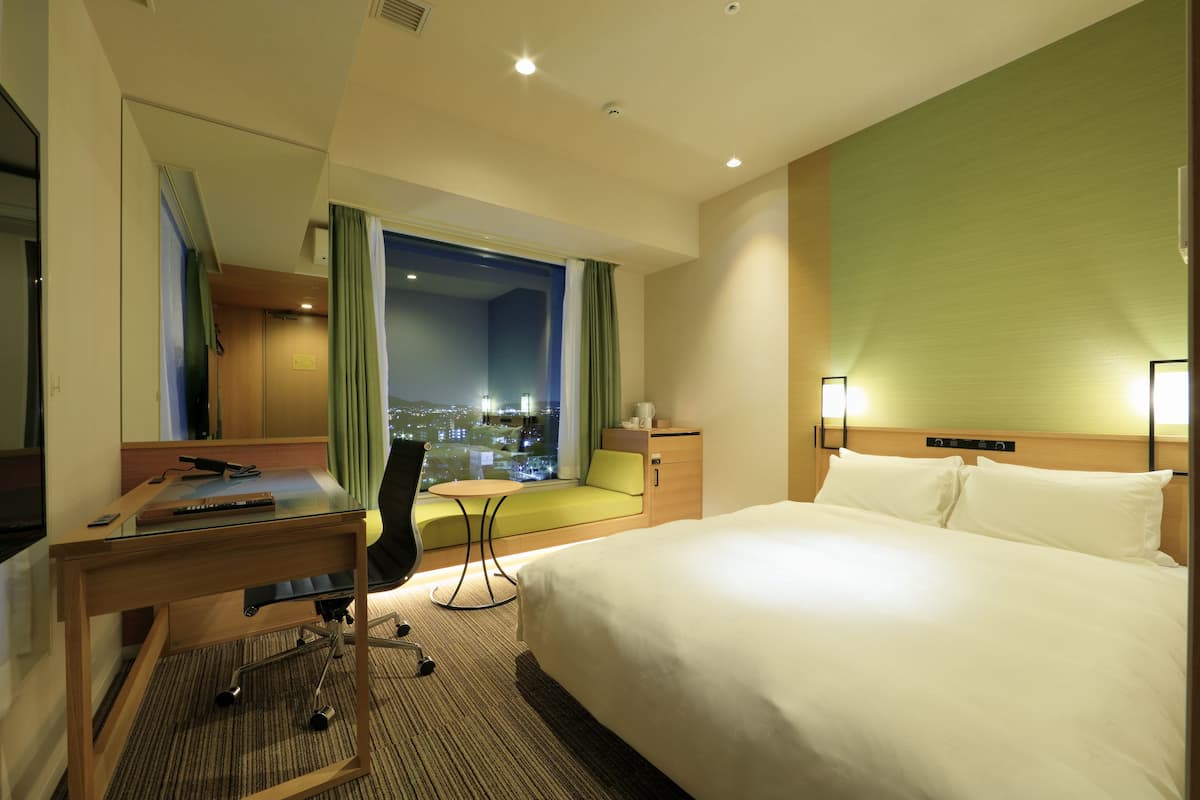 Desk, blackout drapes, iron/ironing board, free WiFi