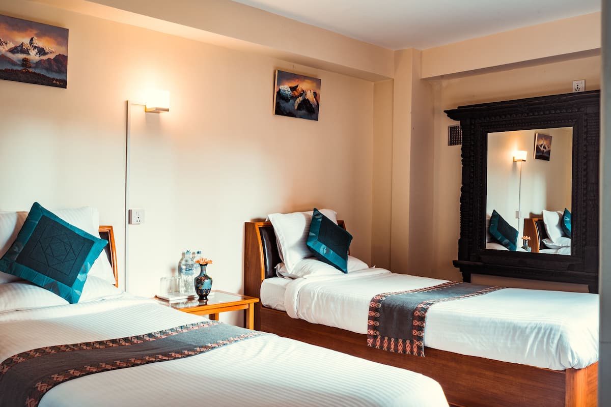 Deluxe-Zweibettzimmer | Schreibtisch, kostenloses WLAN