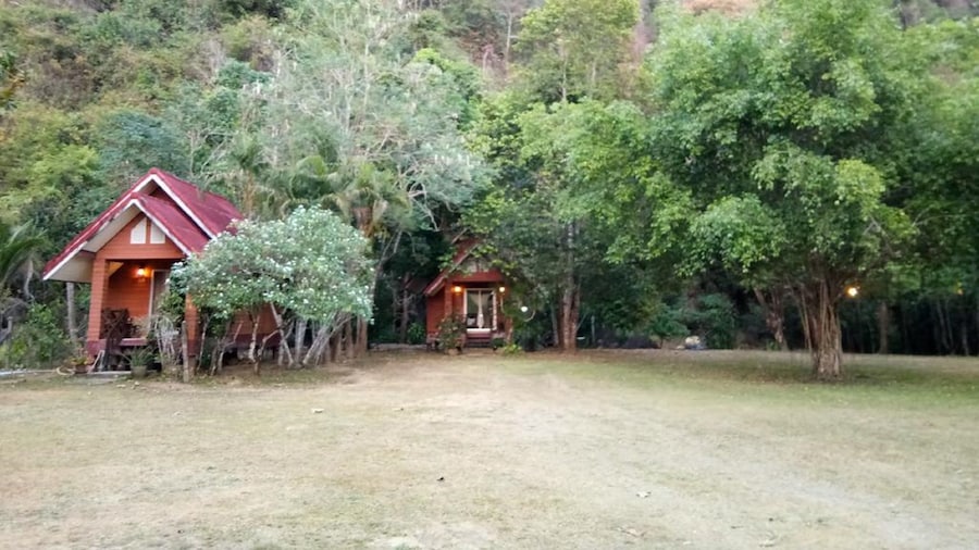 Baan Suan Punpaka Resort