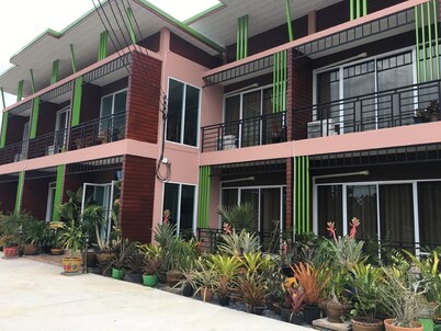 Baan Suan Punpaka Resort