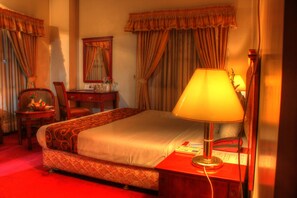 Deluxe kamer, 1 queensize bed | Uitzicht vanuit de kamer
