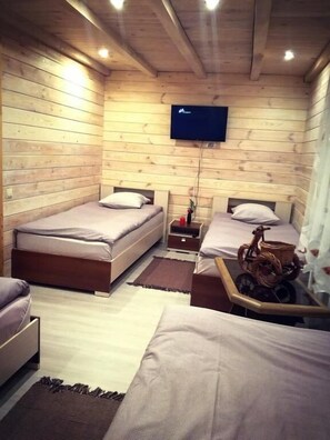 標準四人房 | 高級寢具、熨斗/熨衣板、免費無線上網