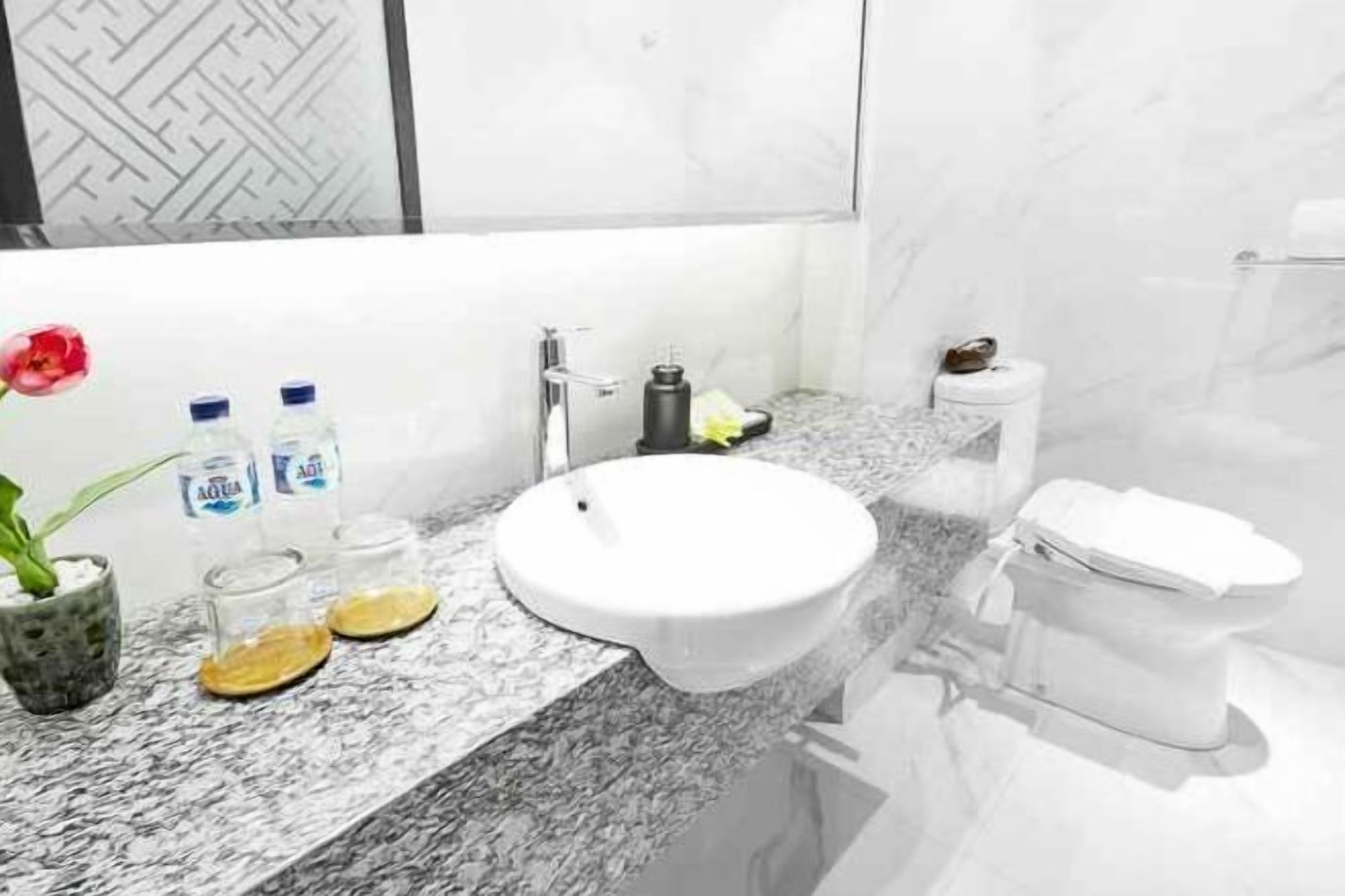 Bathroom | Shower, free toiletries, hair dryer, slippers