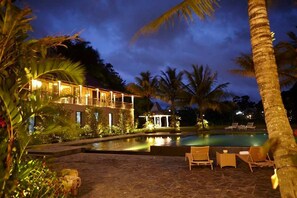 Front of property – evening/night - Amanuba Hotel & Resort Rancamaya (Bogor)
