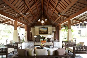 Lobby - Amanuba Hotel & Resort Rancamaya (Bogor)