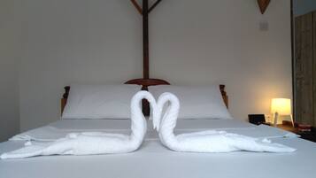 Free WiFi, bed sheets