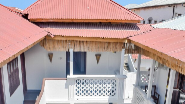 Unclassified image, 1 of 35, button - zLife Hostel (Zanzibar Town)