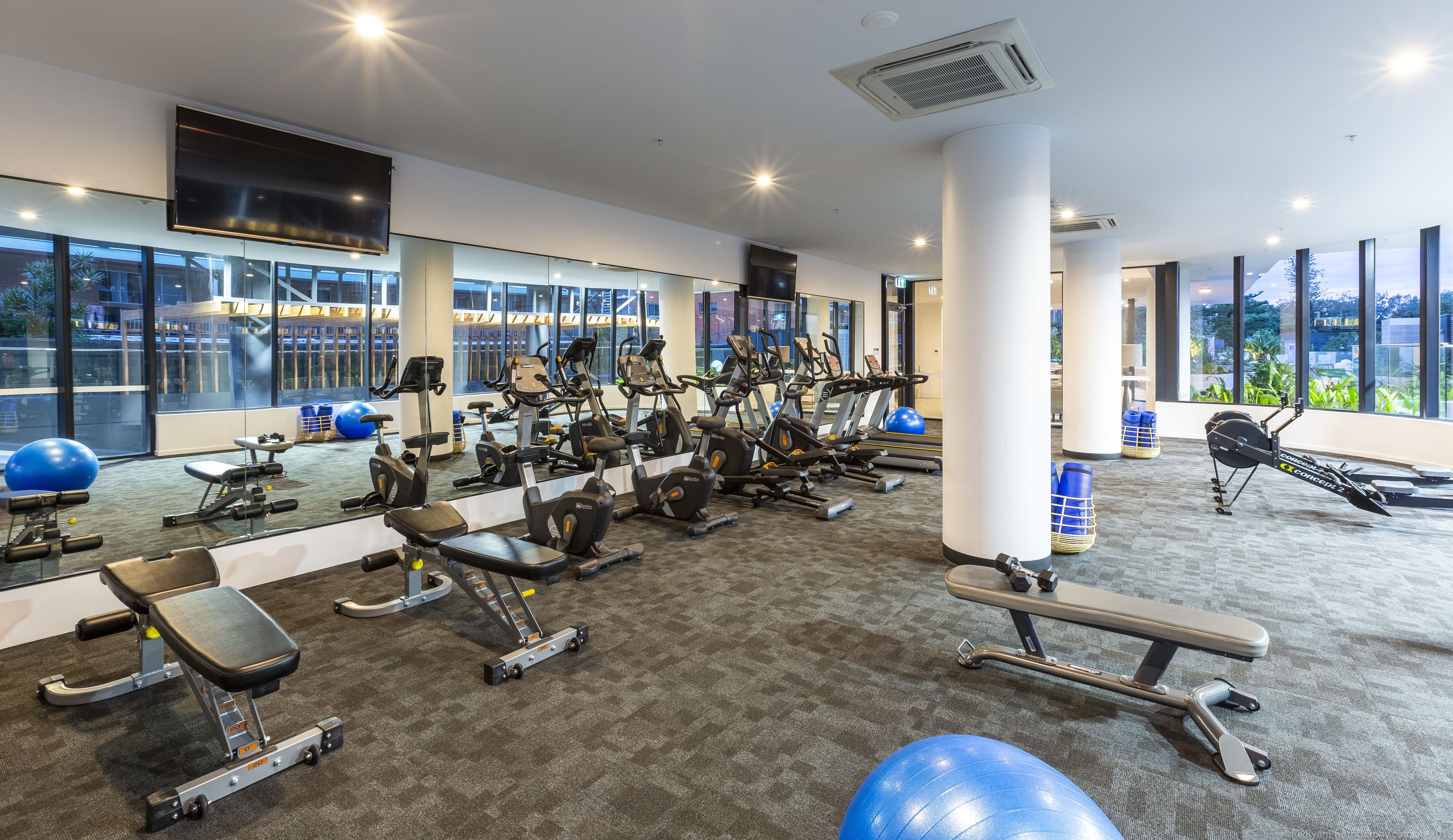 Boardwalk Burleigh Beach — image 21