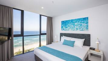 Superior Apartment, 3 Bedrooms | 1 bedroom, individually decorated, individually furnished