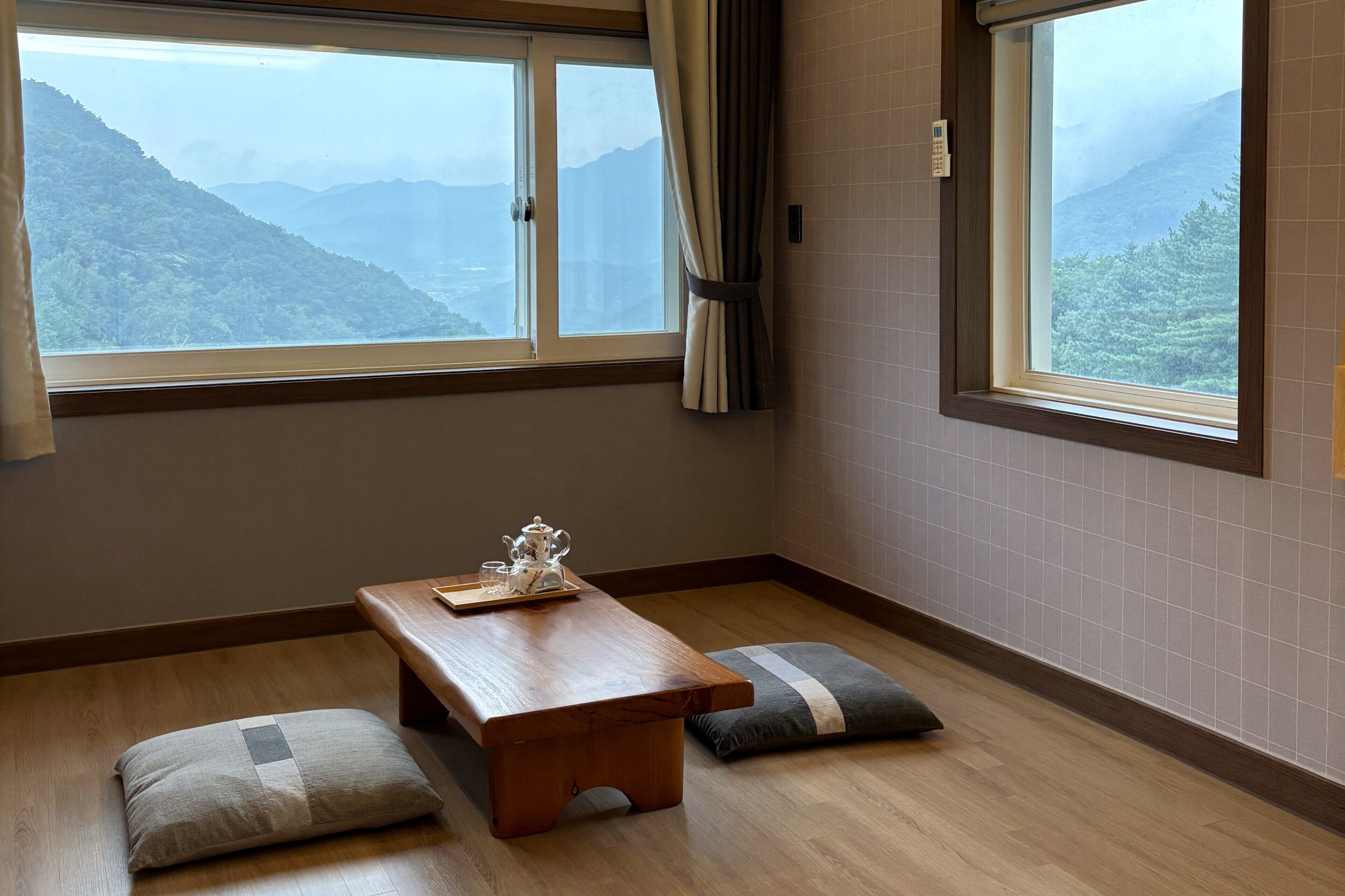 Stone Suite (No kitchenette & BBQ grill) | Premium bedding, blackout drapes, free WiFi, bed sheets