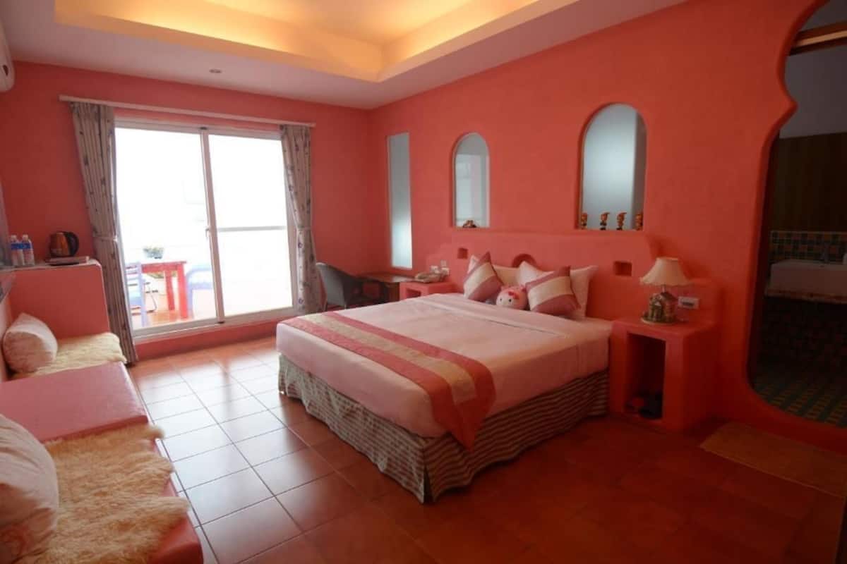 Standard Double Room, Ocean View | Individually decorated, individually furnished, desk, blackout drapes