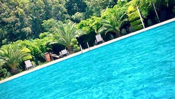 Seasonal outdoor pool