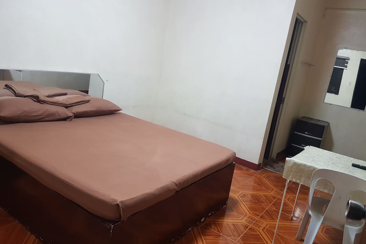 Standard Room | Bed sheets