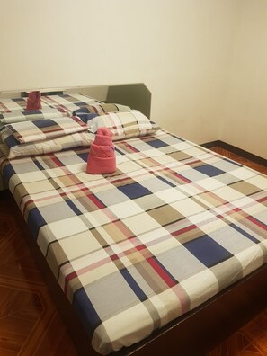 Standard Room | Bed sheets